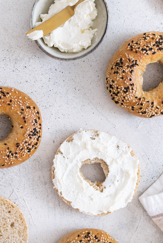 Fresh,Baked,Sourdough,New,York,Style,Bagels,With,Philadelphia,Cheese